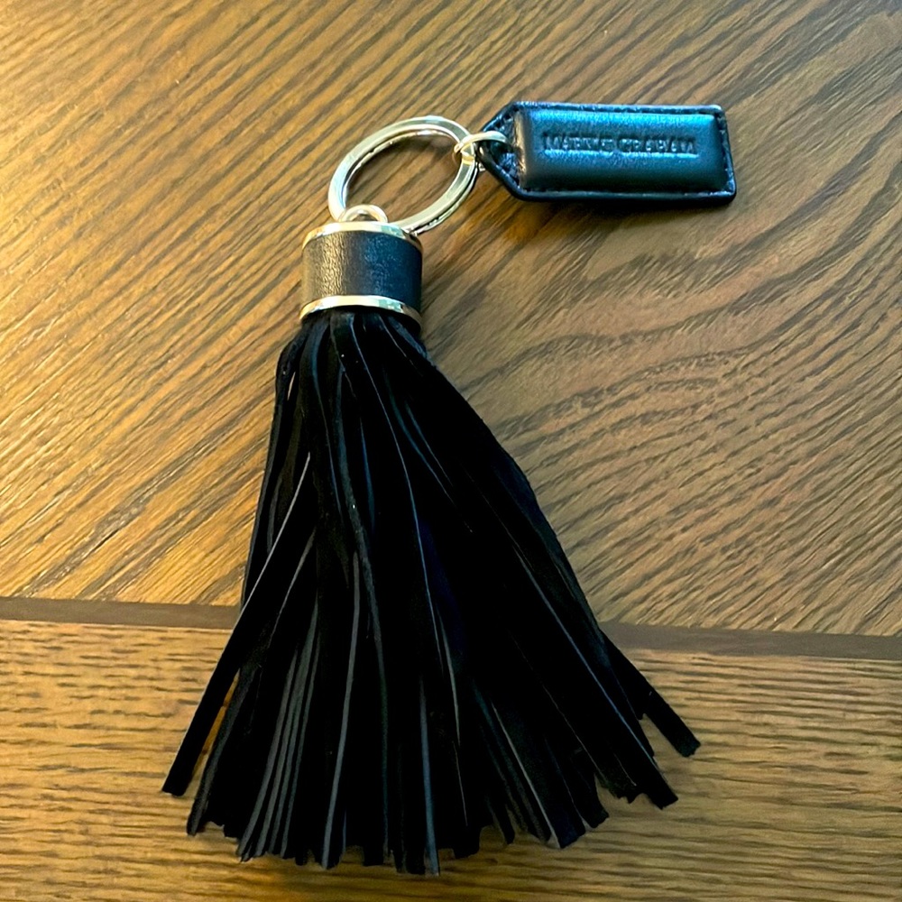 Oversized leather tassel key chain - Black.